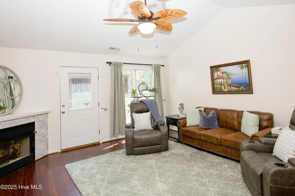 320 Hiscott Ln, Pinehurst, NC 28374