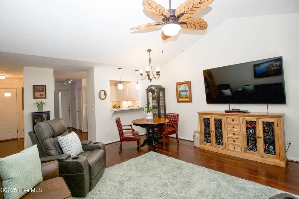 320 Hiscott Ln, Pinehurst, NC 28374