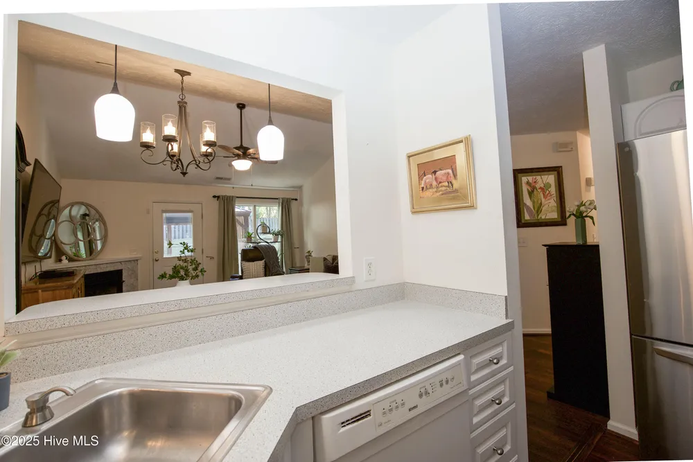 320 Hiscott Ln, Pinehurst, NC 28374