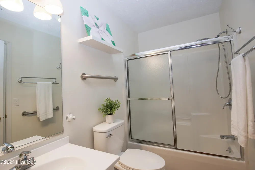 320 Hiscott Ln, Pinehurst, NC 28374