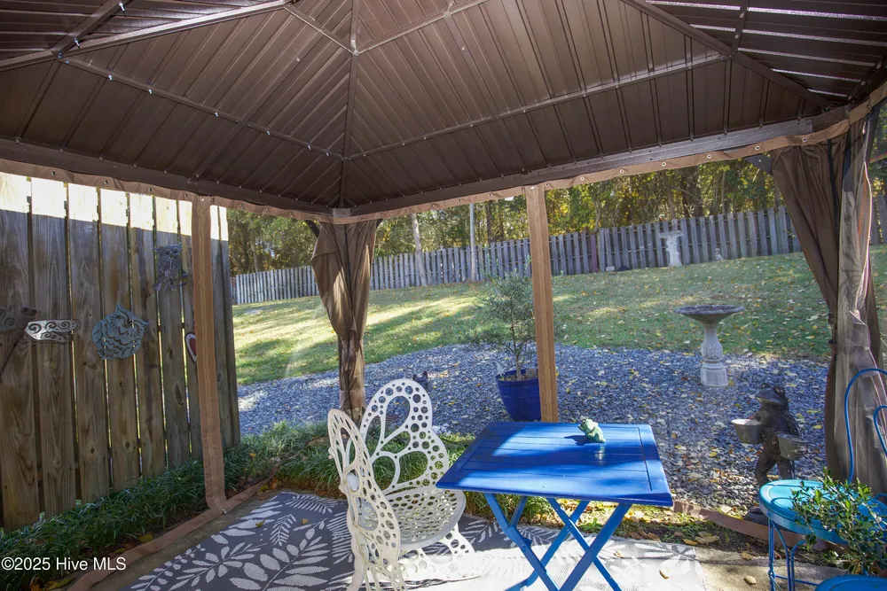 320 Hiscott Ln, Pinehurst, NC 28374