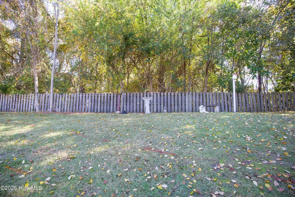 320 Hiscott Ln, Pinehurst, NC 28374