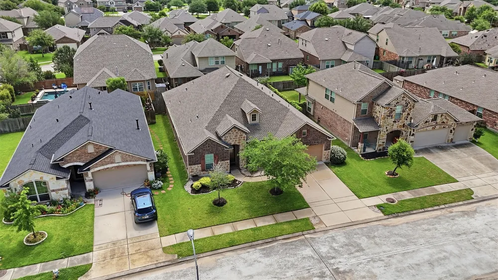 23722 Bernshausen Dr, Spring, TX 77389-2059