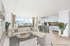 Pinewood Gardens Teddington TW11 photo 3