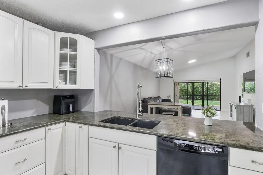 4149 Palm Forest Dr S, Delray Beach, FL 33445