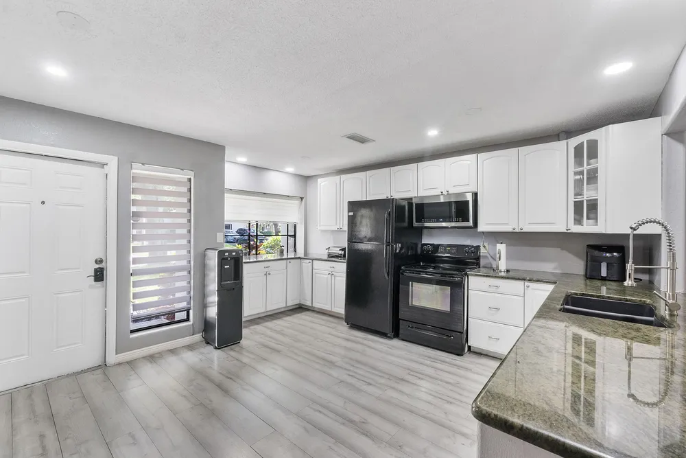 4149 Palm Forest Dr S, Delray Beach, FL 33445