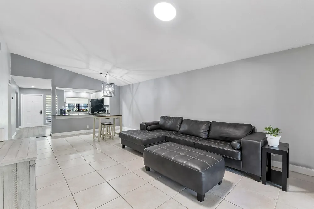 4149 Palm Forest Dr S, Delray Beach, FL 33445
