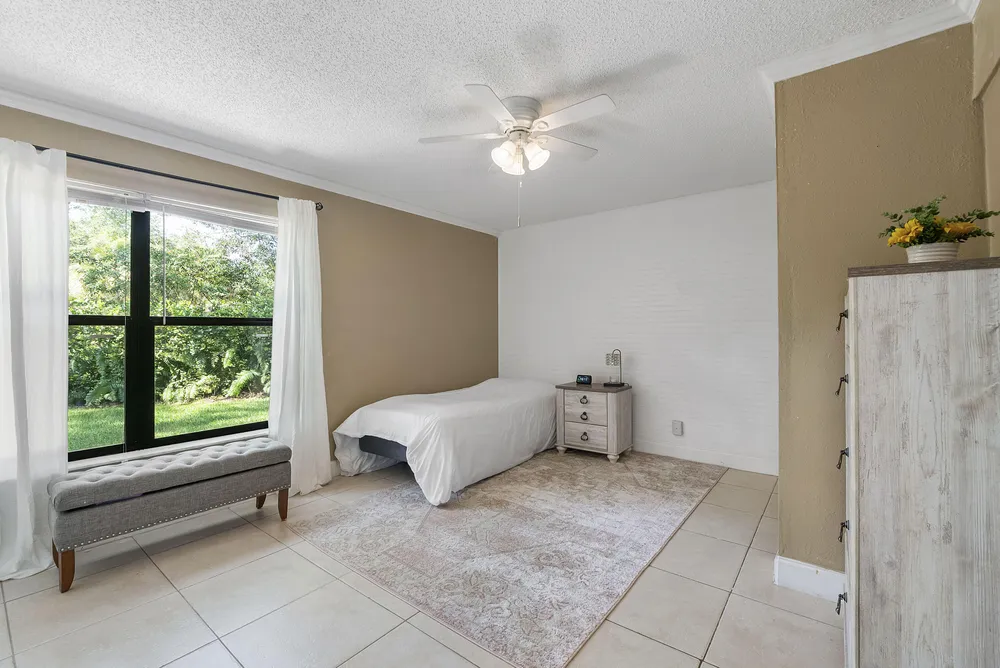 4149 Palm Forest Dr S, Delray Beach, FL 33445