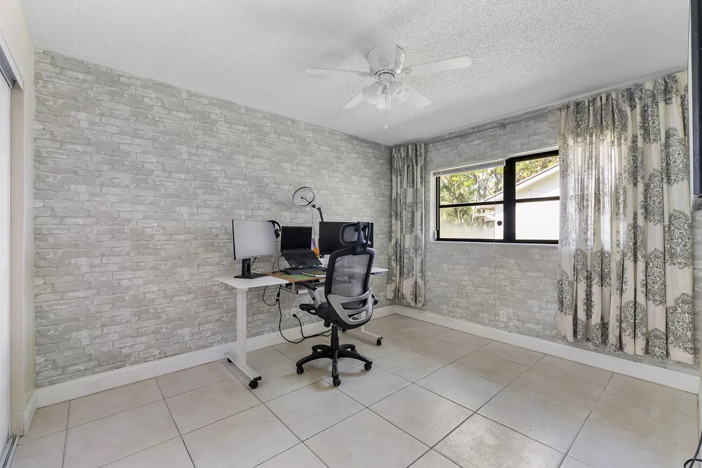 4149 Palm Forest Dr S, Delray Beach, FL 33445