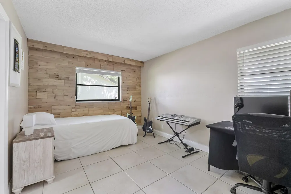 4149 Palm Forest Dr S, Delray Beach, FL 33445