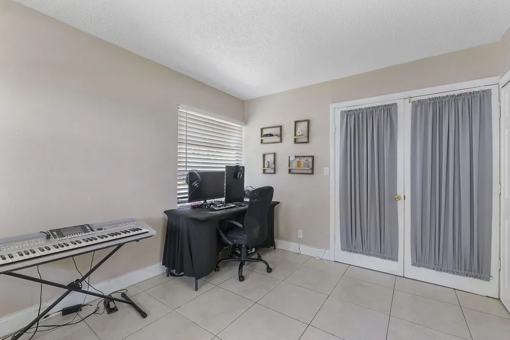 4149 Palm Forest Dr S, Delray Beach, FL 33445