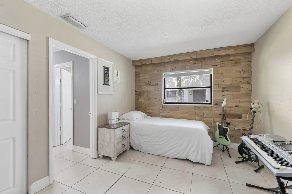 4149 Palm Forest Dr S, Delray Beach, FL 33445