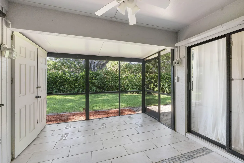 4149 Palm Forest Dr S, Delray Beach, FL 33445