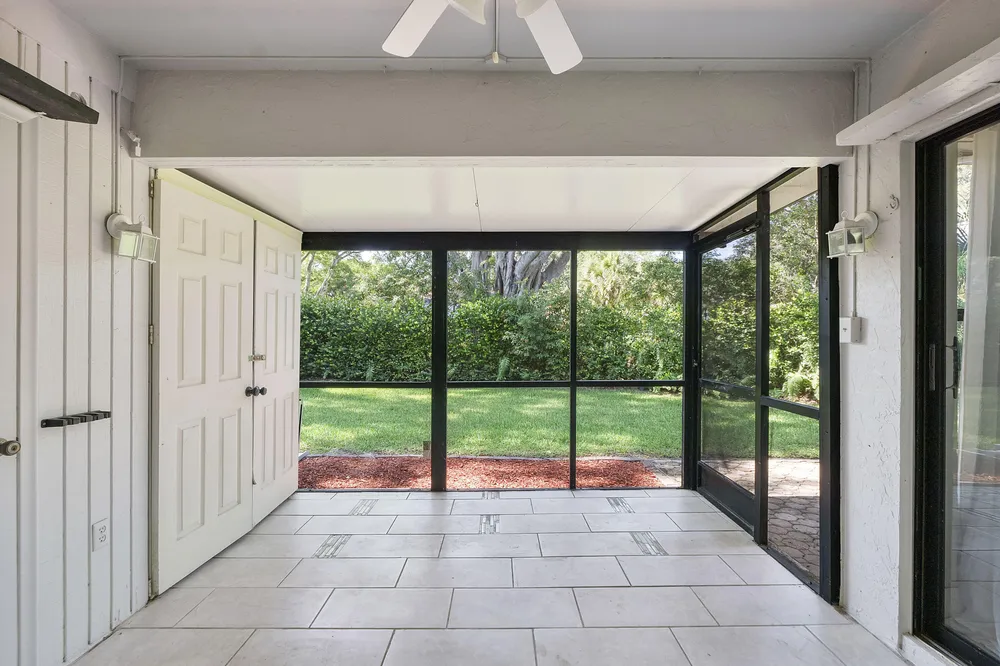 4149 Palm Forest Dr S, Delray Beach, FL 33445