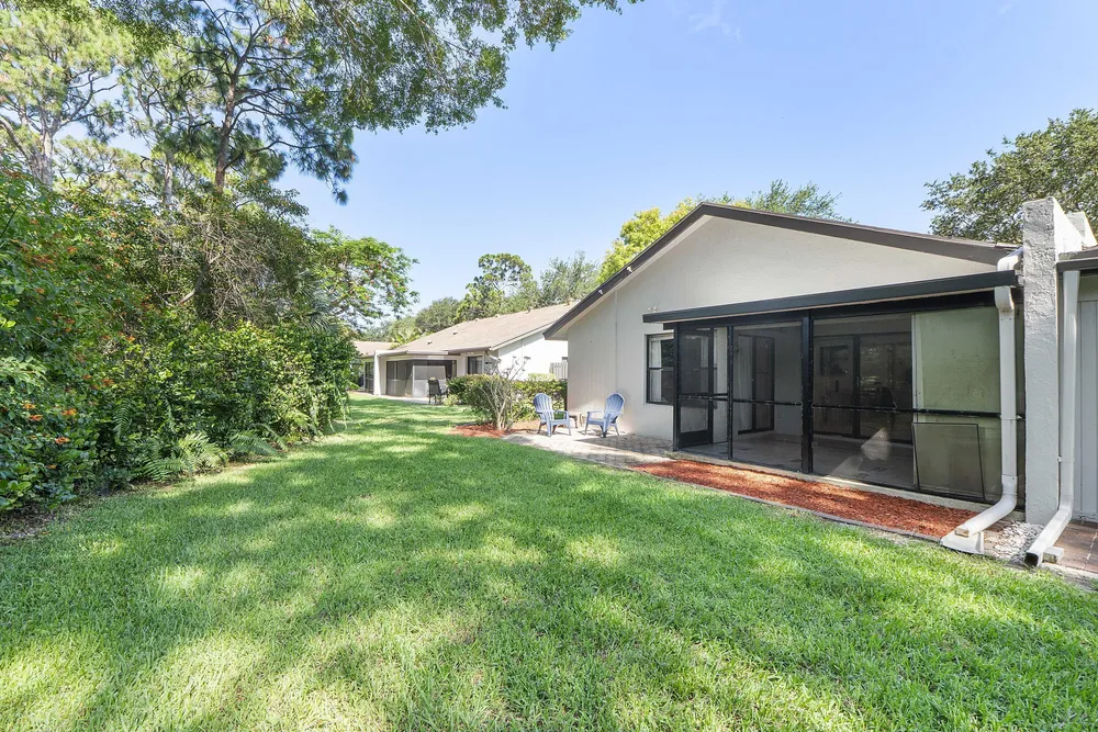 4149 Palm Forest Dr S, Delray Beach, FL 33445