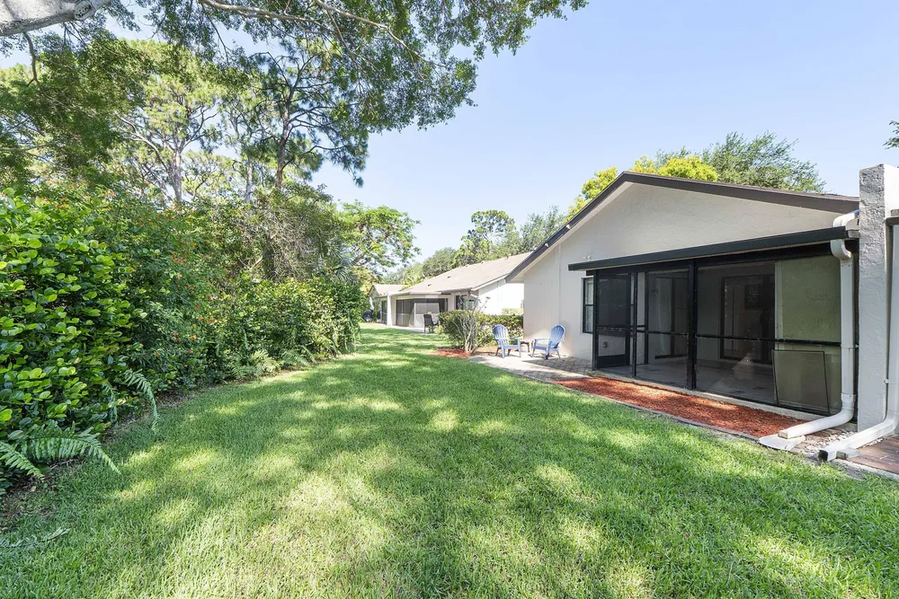 4149 Palm Forest Dr S, Delray Beach, FL 33445