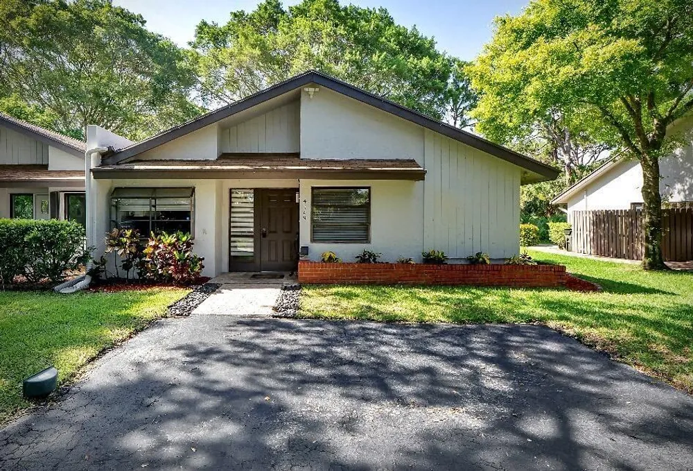 4149 Palm Forest Dr S, Delray Beach, FL 33445