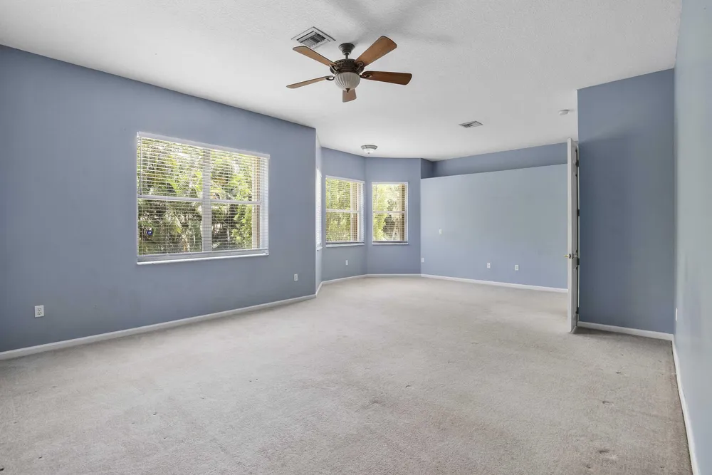 6370 Stonehurst Circle, Lake Worth Beach, FL 33467