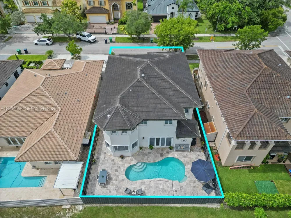 15651 SW 14th St, Miami, FL 33194