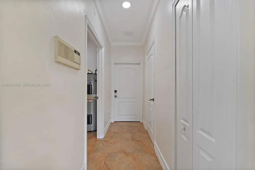 15651 SW 14th St, Miami, FL 33194
