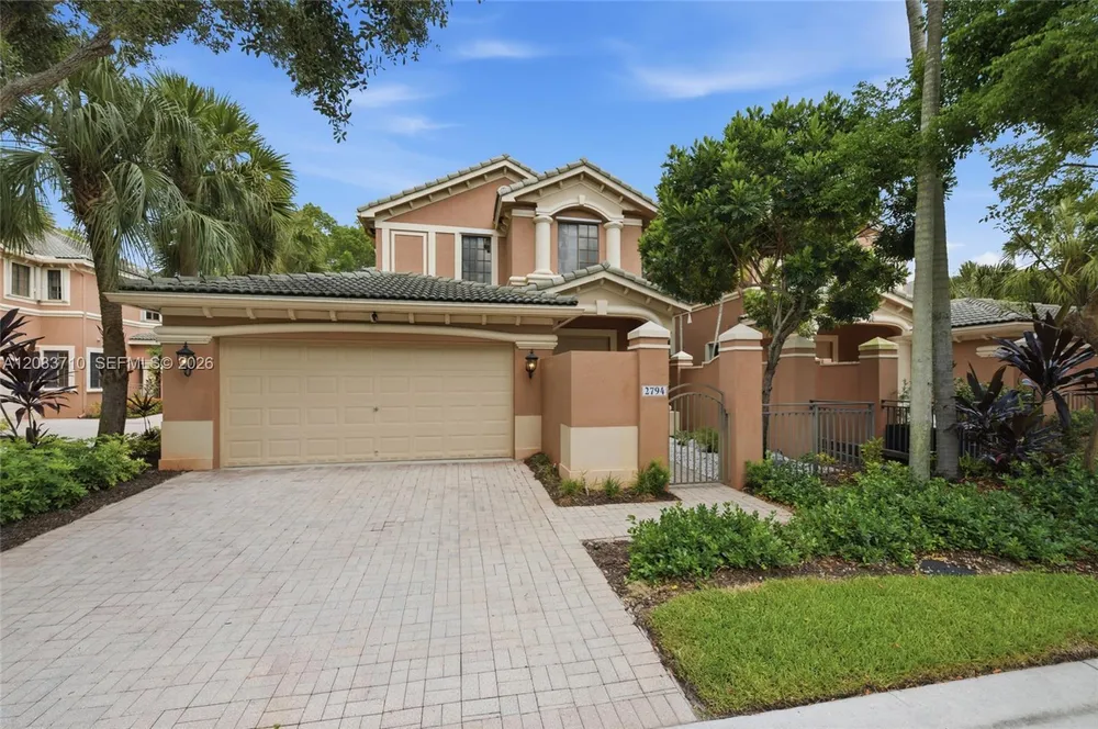 2794 Kinsington Cir, Weston, FL 33332