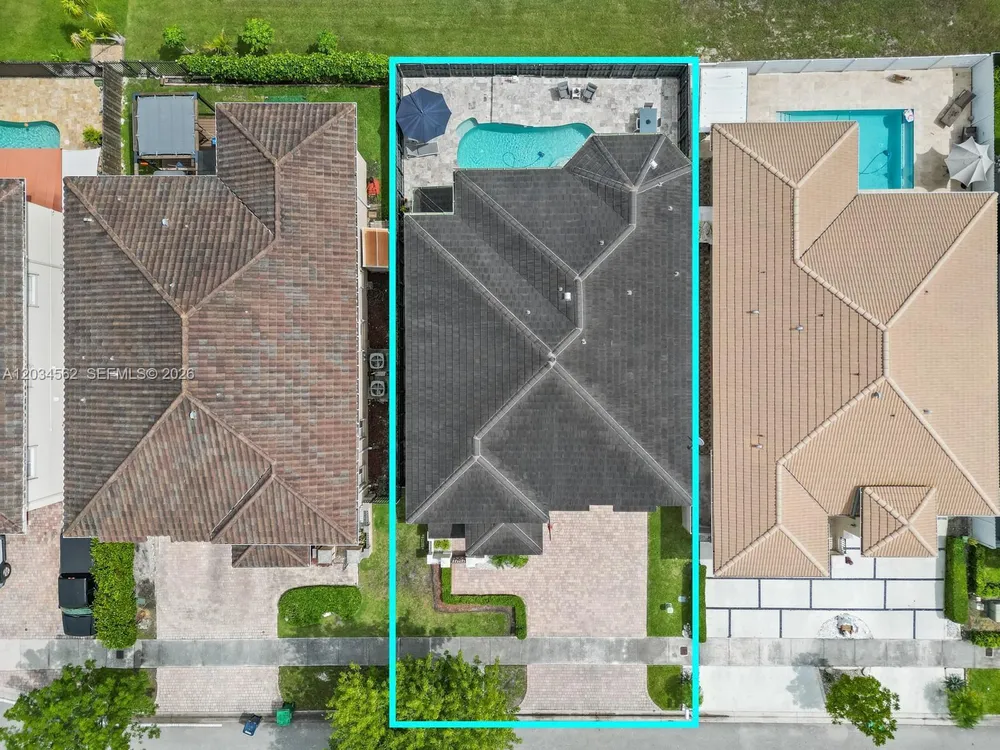 15651 SW 14th St, Miami, FL 33194