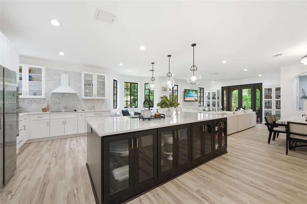 2794 Kinsington Cir, Weston, FL 33332