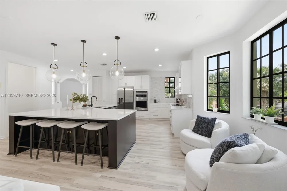 2794 Kinsington Cir, Weston, FL 33332