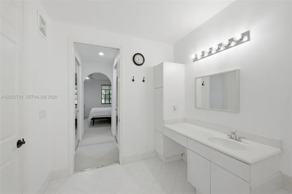 2794 Kinsington Cir, Weston, FL 33332