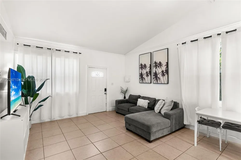 13010 Griffing Blvd, North Miami, FL 33161