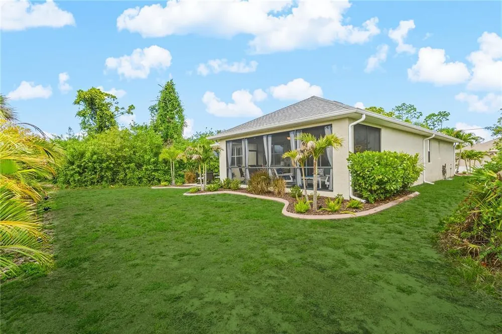 117 Beau Rivage Dr, Rotonda, FL 33947