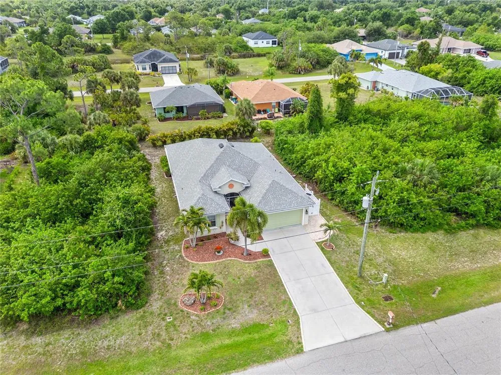 117 Beau Rivage Dr, Rotonda, FL 33947