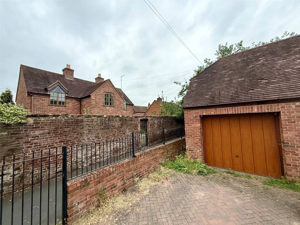Property carousel item 11