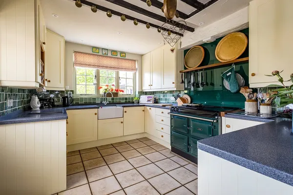 Bepton, Midhurst, GU29 photo 2