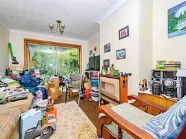 Barnacres Road, HEMEL HEMPSTEAD thumb 2