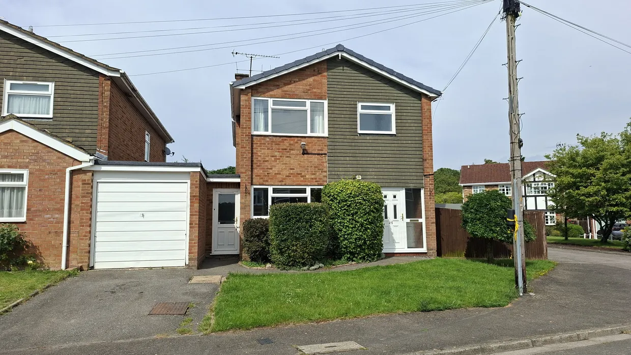 St. Margarets Grove, Great Kingshill, HP15 photo 1