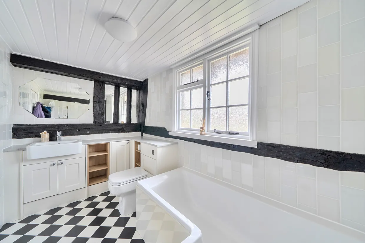 Easteds Lane, Southwater, RH13 photo 6
