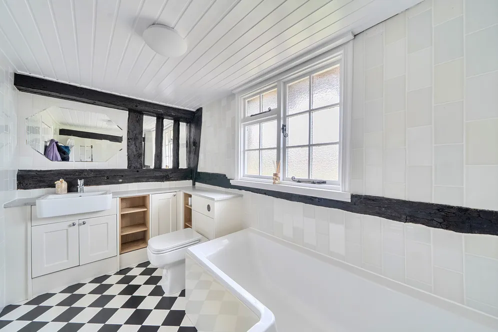 Easteds Lane, Southwater, RH13 photo 6