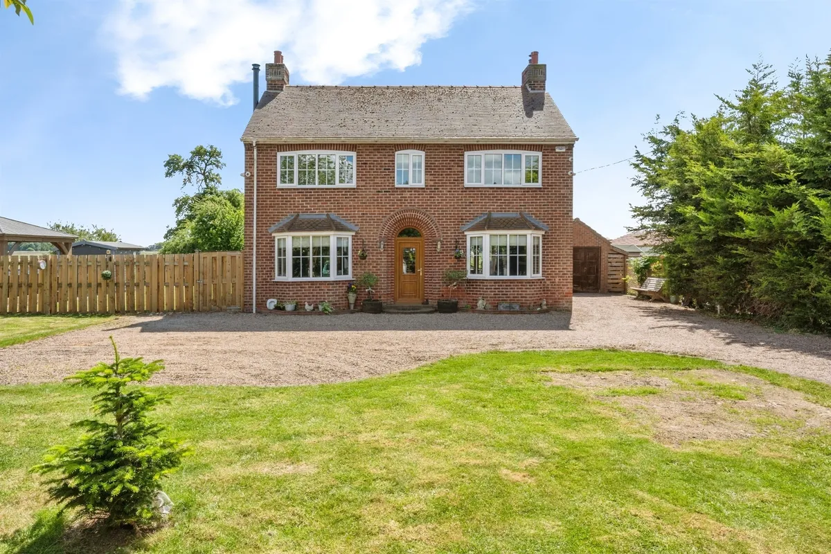 Sandtoft Road, Thorne, Doncaster