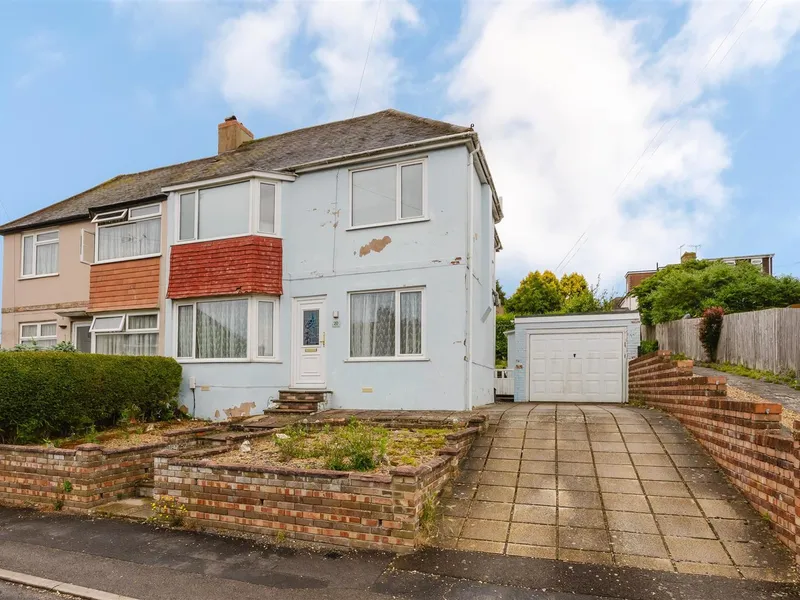 Property thumbnail 1 out of 3