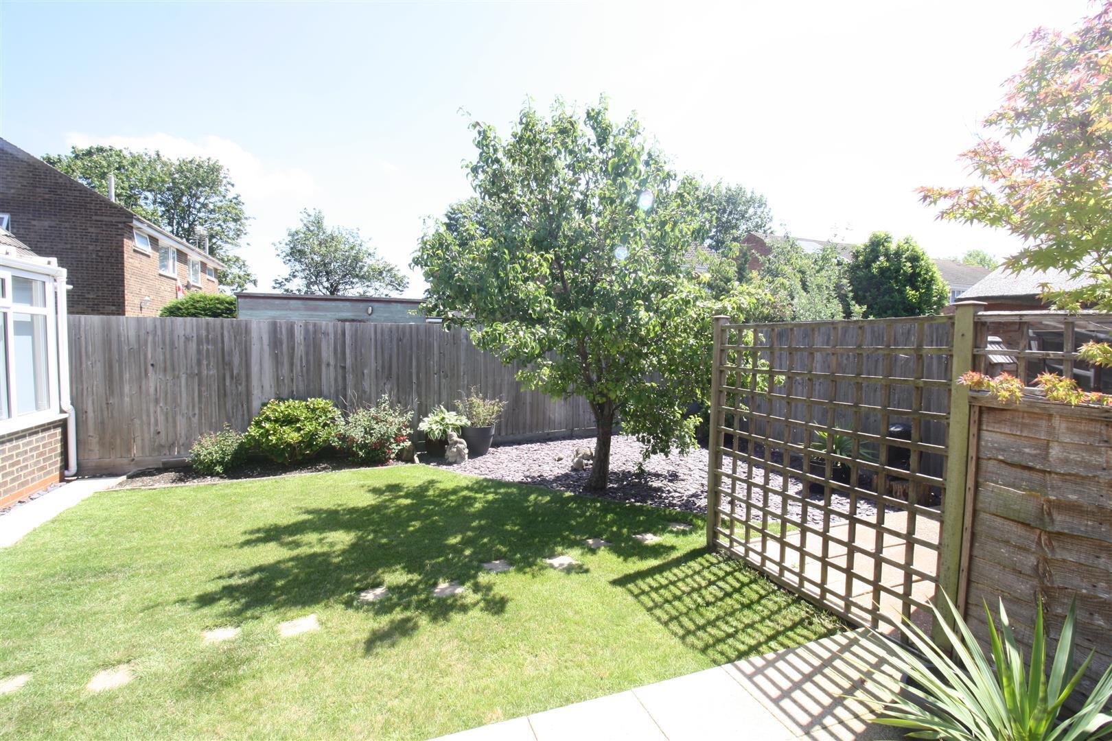 Magenta Close, Bletchley, Milton Keynes Image 19