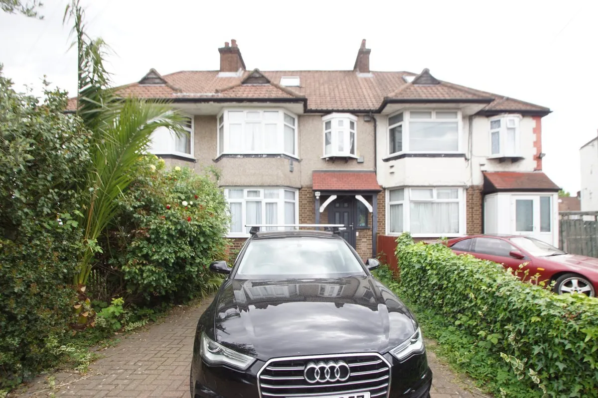 Eastleigh Close, London, NW2