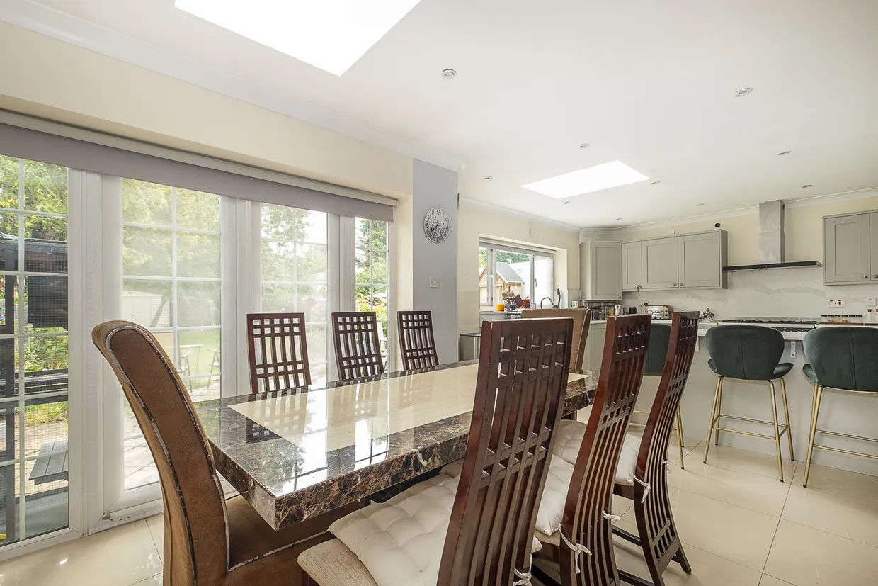 Robin Hood Way, London, SW15 photo 1