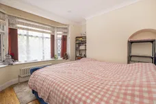 Robin Hood Way, London, SW15 photo 5