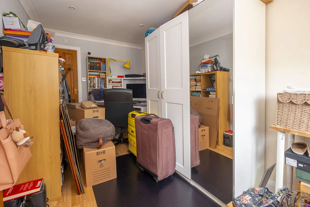 Robin Hood Way, London, SW15 photo 11
