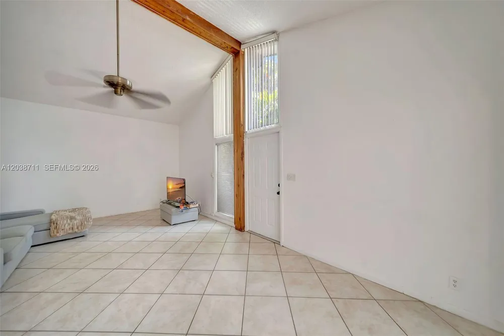 7447 W Sunrise Blvd, Plantation, FL 33313-4465