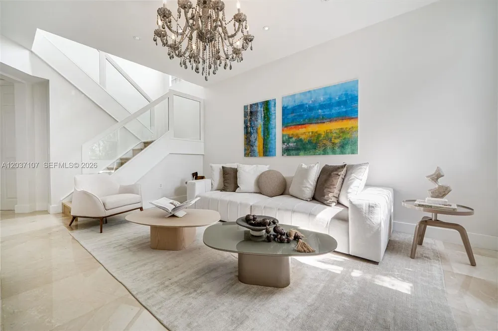 21156 NE 33rd Ave, Aventura, FL 33180
