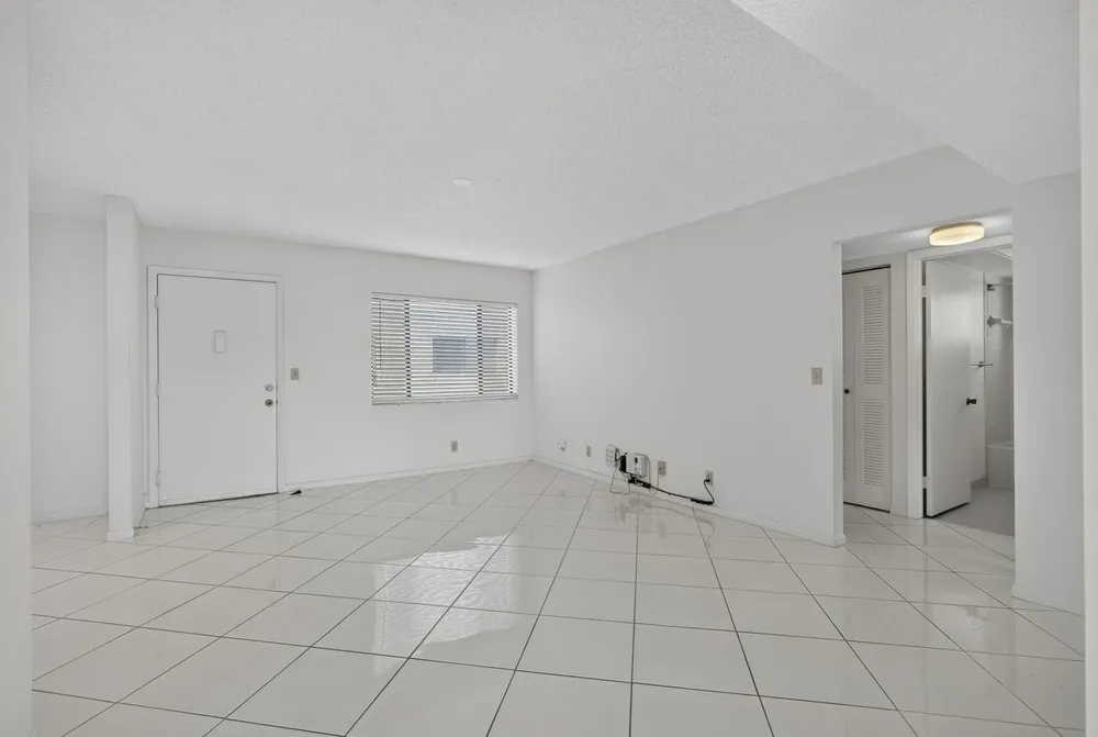 5340 Las Verdes Circle, Delray Beach, FL 33484