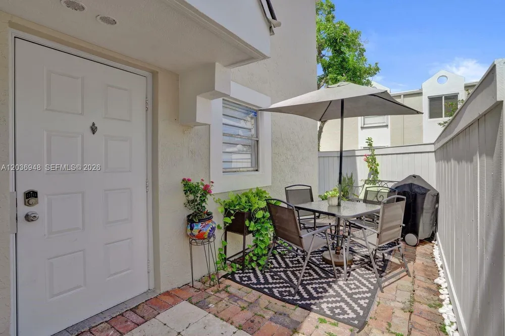 4555 SW 68th Court Cir, Miami, FL 33155
