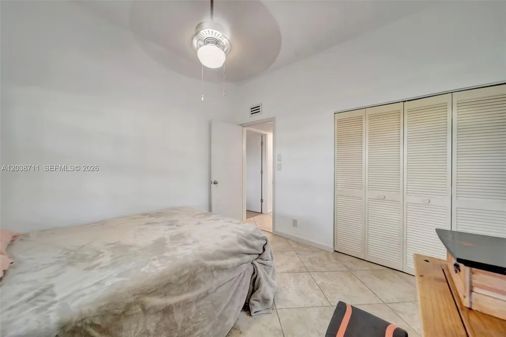 7447 W Sunrise Blvd, Plantation, FL 33313-4465